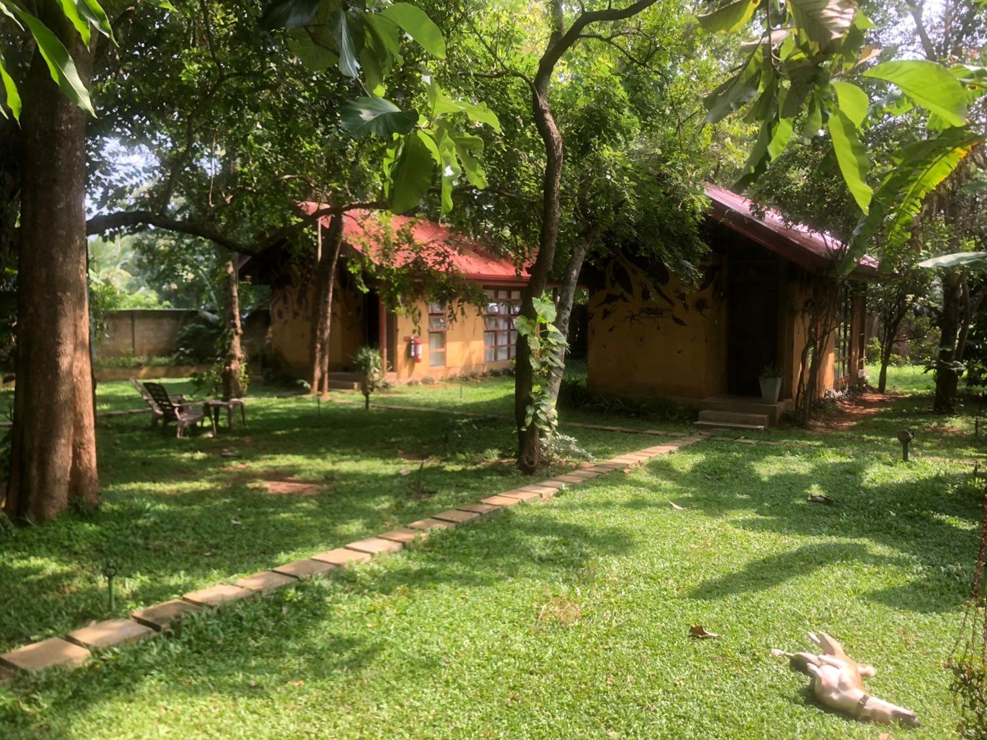 Sat Nam Village Hotel 锡吉里亚 外观 照片