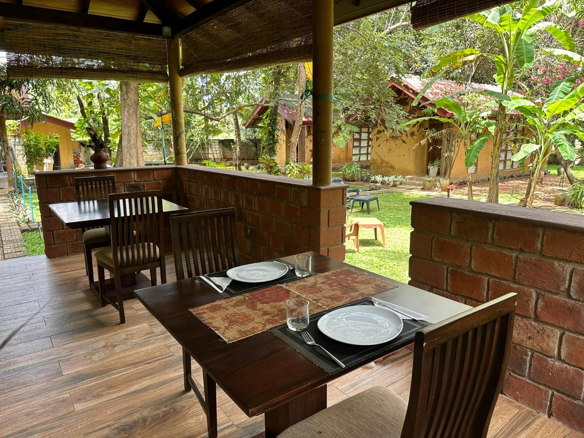 Sat Nam Village Hotel 锡吉里亚 外观 照片