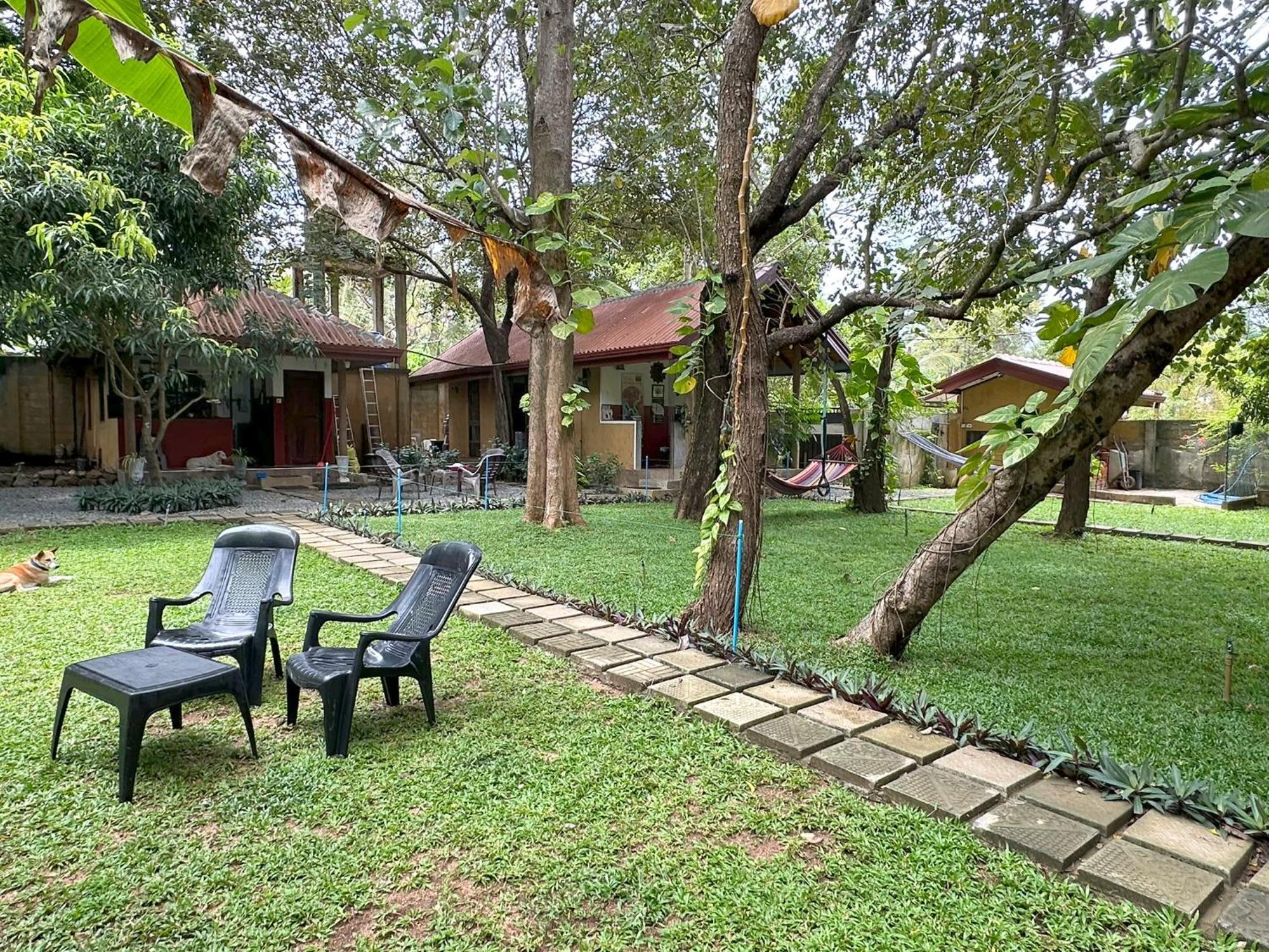 Sat Nam Village Hotel 锡吉里亚 外观 照片