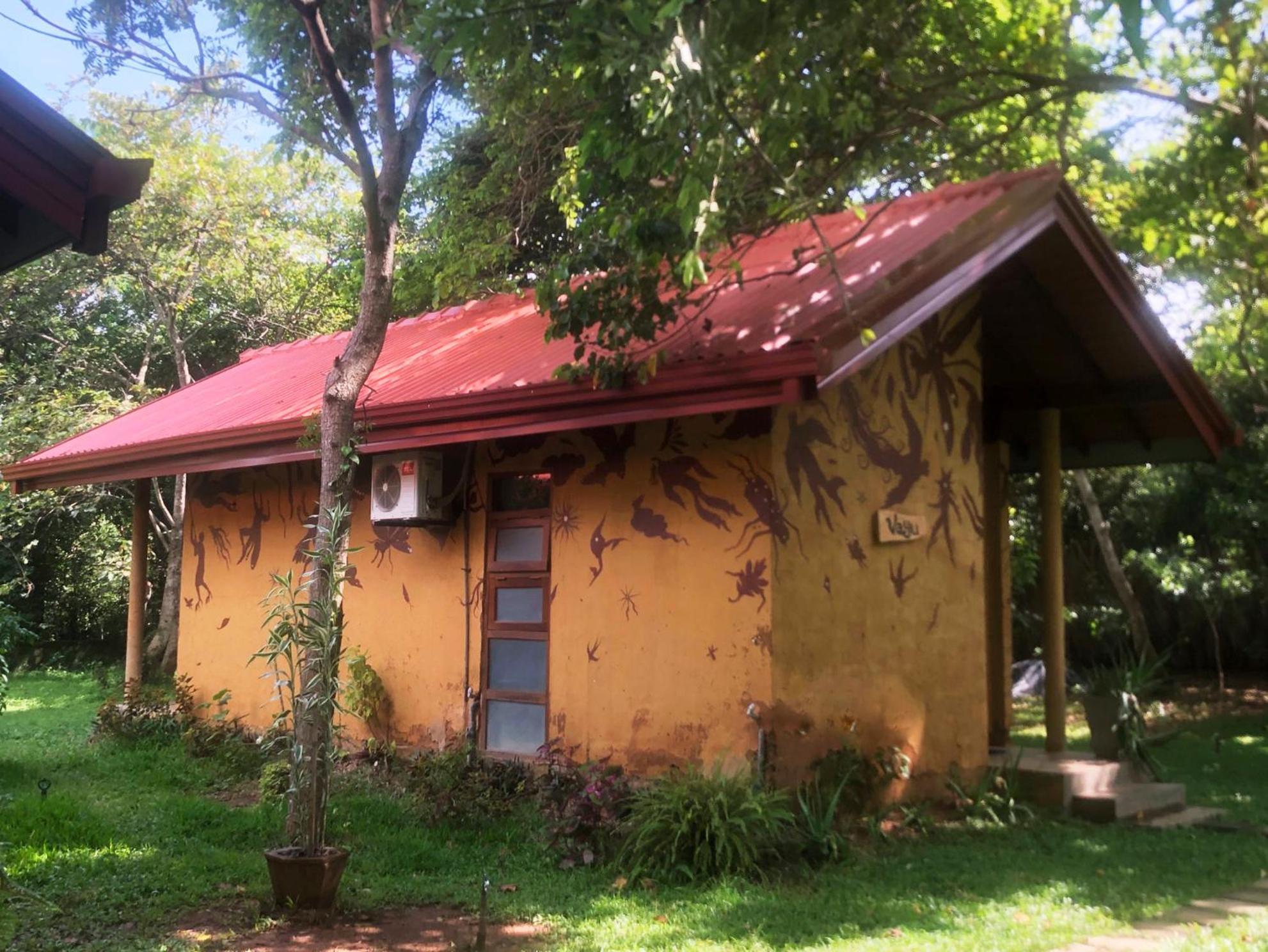 Sat Nam Village Hotel 锡吉里亚 客房 照片