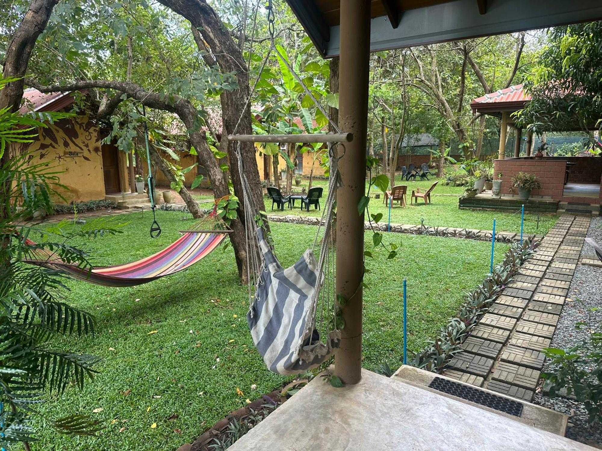 Sat Nam Village Hotel 锡吉里亚 外观 照片