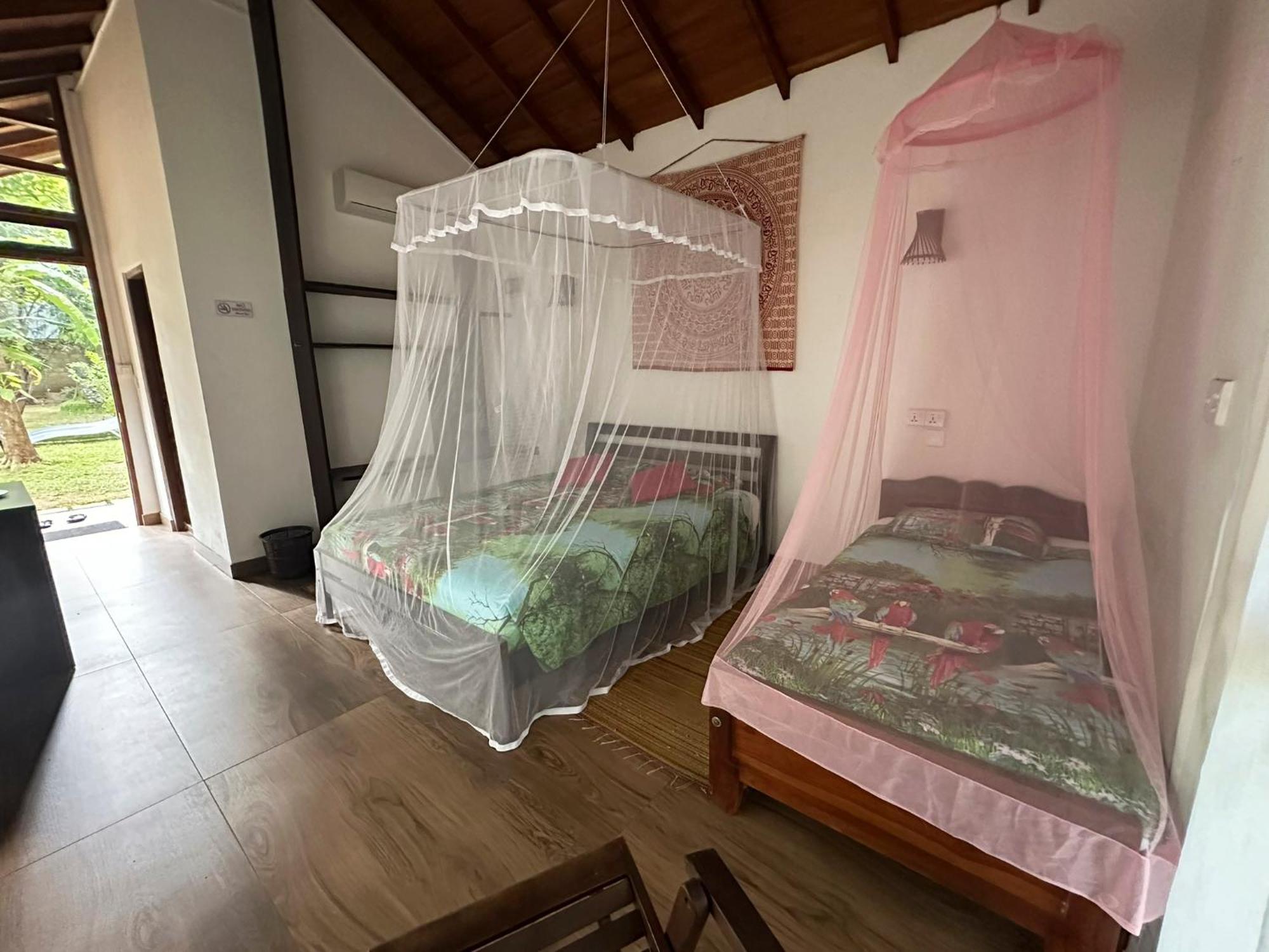 Sat Nam Village Hotel 锡吉里亚 外观 照片
